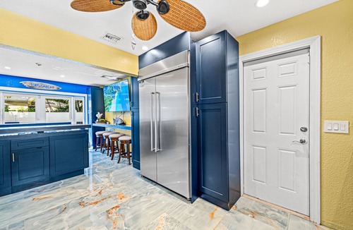 Singer Island House | Singer Island Paradise 5 Mins Walk To Beach! Heated Saltwater Pool Chef kitchen
