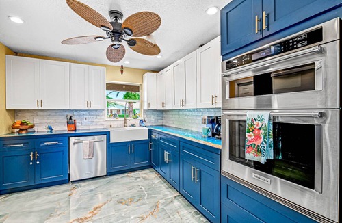 Singer Island House | Singer Island Paradise 5 Mins Walk To Beach! Heated Saltwater Pool Chef kitchen