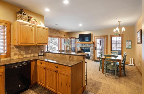 Boyne Falls Condo | Ski-In/Ski-Out Creekside Condo with Private Hot Tub at Boyne Mountain