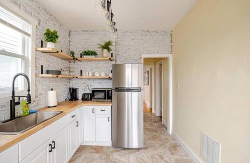 Jersey City Apartment | Skyline Views 3BR - Manhattan at Your Doorstep