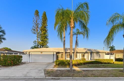 Dana Shores House | Sleeps 10 Tiki Bar Private Pool Hot Tub Fire Pit