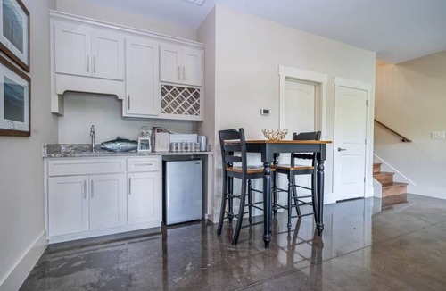 Wedowee House | Sleeps 12. 3 private bedrooms, bunkroom. Sidewalk to dock, no steps Water toys