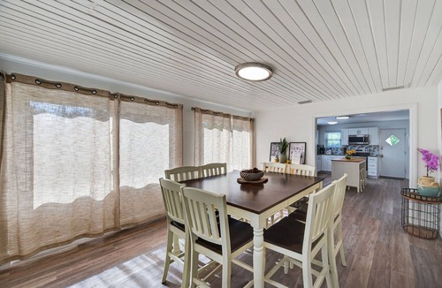 Sarasota House | Sleeps 12 ~Sparkling Pool Home~ 1 block to Gulf Beaches. 4 bdrm 3 bath. Lido Key