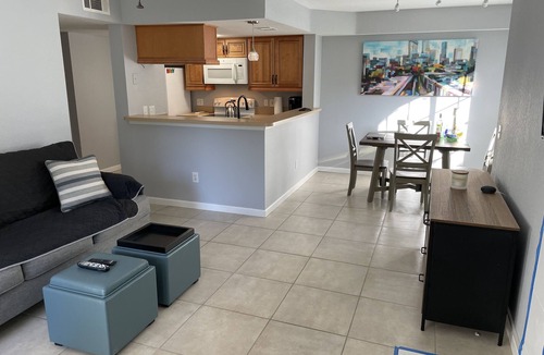Central Sarasota Condo | Sleeps 4-Close to Downtown, Beaches & Airport/Ground Floor Unit