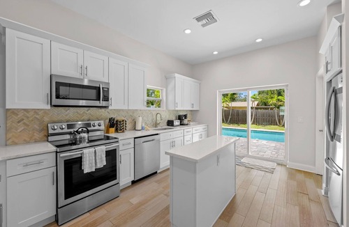 Indian Beach Sapphire Shores House | Sleeps 8 Private Pool Dog Friendly Balcony