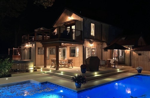 Clearwater Beach House | Sleeps 9 .Amazing Luxury Property For Your Ideal Summer Vacation In The Hamptons