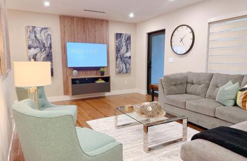 Coral Terrace House | Slice of paradise in Shenley Park