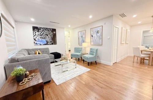 Coral Terrace House | Slice of paradise in Shenley Park