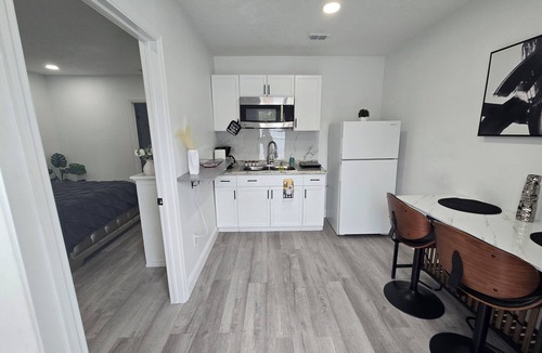 Spring Hill Apartment | Small but Cozy Private Stay/Weeki Wachee Springs