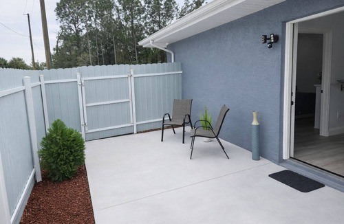 Spring Hill Apartment | Small but Cozy Private Stay/Weeki Wachee Springs