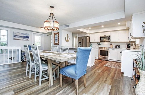 Captiva House | Snook Away - Six bedroom bay front home nicely updated