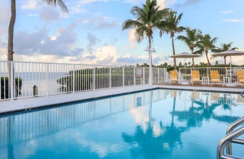 Islamorada Apartment | Snorkeling & Kayaking Resort! Seaside Villa, Patio, Breakfast, Pool, Parking!
