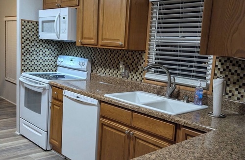 High Point House | Snowbird home rental in highly sought after 55+ golf community