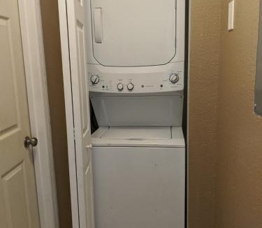 Englewood East Apartment | Snowbirds escape & vacation gateway #b
