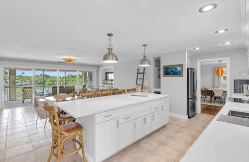Marathon House | Sombrero Palms