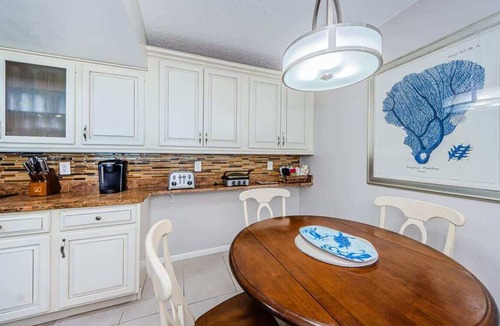 Belleair Beach Condo | Sonrisa 1, Beachfront Condo in Belleair Beach