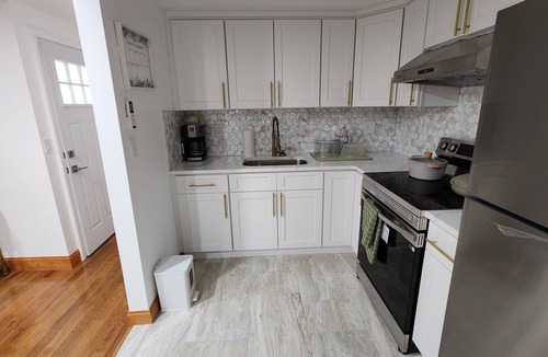 Elmont Apartment | Soothing 1-bedroom walk-up apartment with heat/AC in pleasant Elmont .