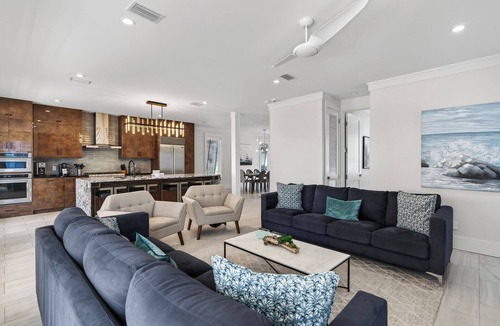 Seagrove Beach House | Sophisticated 5 BR, Bikes, & Private Beach Access + Under New Management