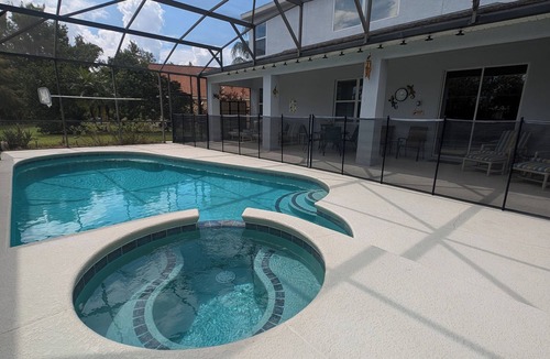 Veranda Palms Villa | South facing pool & spa on water conservation area in gated community