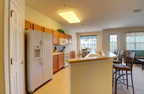 Majestic Palms Condo | South Fort Myers Gated Community! Heated Pool & Hot Tub! Close to Beaches, Shopping & Dining!