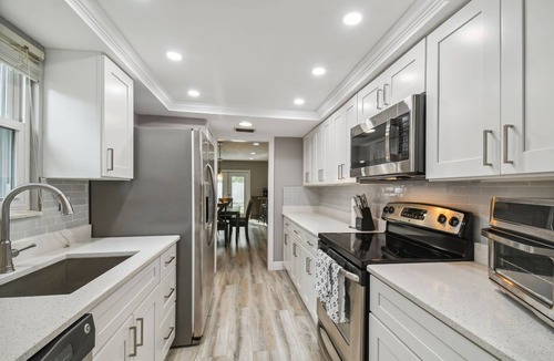 Beach Park House | South Tampa 3BR · Pets OK · Free Parking
