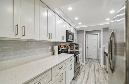 Beach Park House | South Tampa 3BR · Pets OK · Free Parking