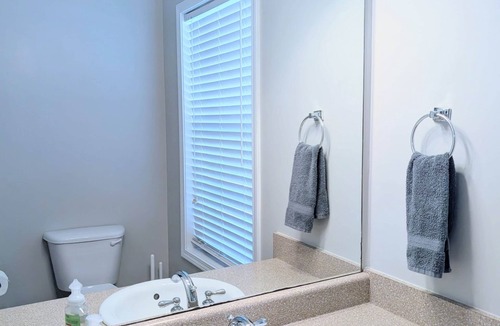 Enterprise House | Southern Comfort 3BR/2.5 bath 5 min to base*pool*
