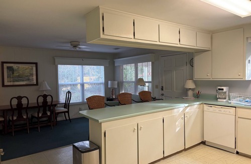 Beaufort House | Southern Comfort: Lowcountry Charm with Extraordinary Marsh Views and Sunsets