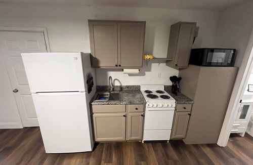 Merritt Island House | Space Coast getaway! The blue Lagoon! One bed one bath Oasis!