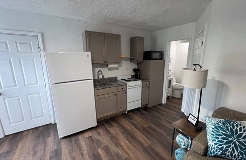 Merritt Island House | Space Coast getaway! The blue Lagoon! One bed one bath Oasis!