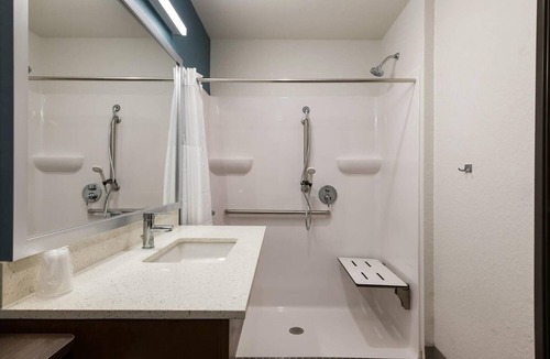 Rockledge Hotel | Space w/Full Kitchen Ideal for Work Trips or Long Florida Beach Stays - 2 Rooms
