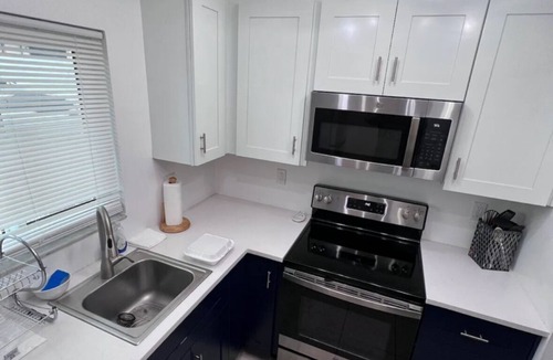 Seminole Apartment | Spacious 1-bedroom apartment in wonderful Seminole