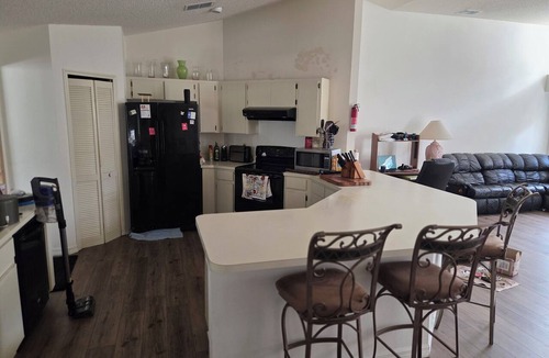 Citrus Park House | Spacious 2-bedroom pool house in Citrus park centrally located