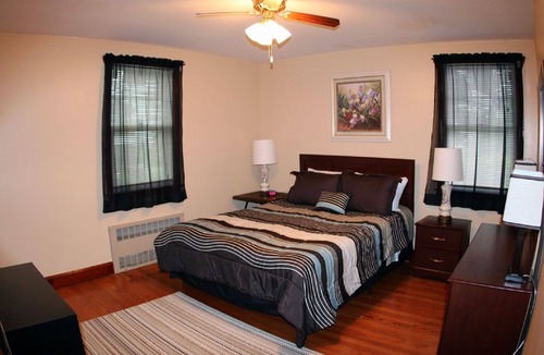 Raritan House | Spacious 2br apartment in Raritan - Fully furnished!