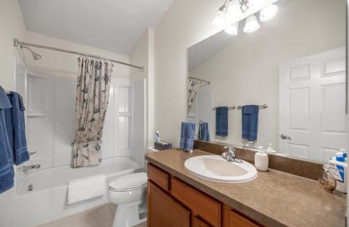 Buttonwood House | Spacious 2BR Mins to Brownwood & Lake Sumter