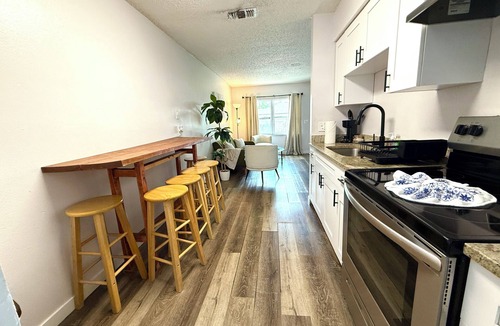 Pinellas Park Apartment | Spacious 2BR Tampa Bay Apartment near Beaches, Arenas & Airport Minutes Away