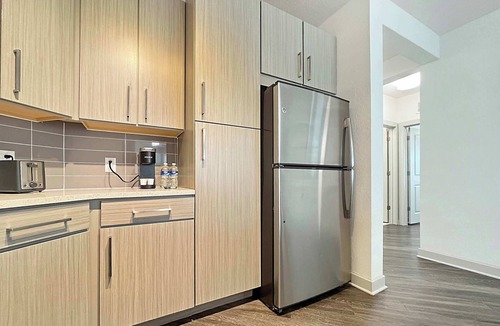 Carver City - Lincoln Gardens Apartment | Spacious 3 BR Haven in Prime Central Tampa