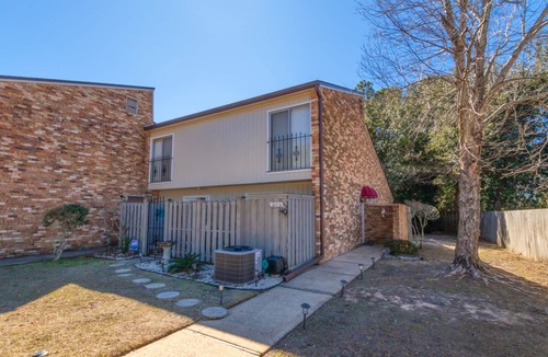 Perdido Bay Villas Apartment | Spacious 3BR Pensacola Townhouse