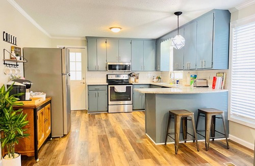 Lyons House | Spacious 4-Bedroom for Travelers, Contractors & Corporate Stay @SweetOnionHome