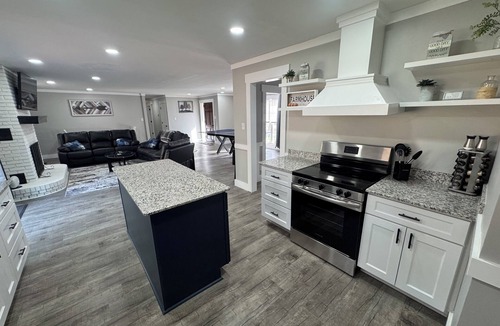Macon House | Spacious 4-bedroom house in tranquil North Macon with a ping pong & pool table!