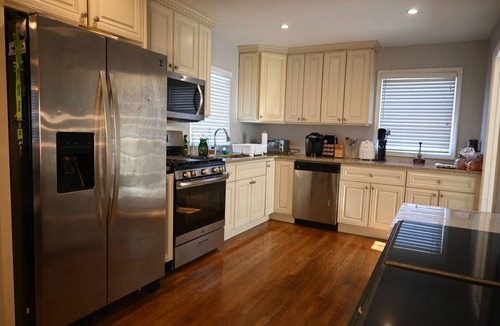 Walton Park House | Spacious 4-bedroom house in awesome Monroe with cool comfort