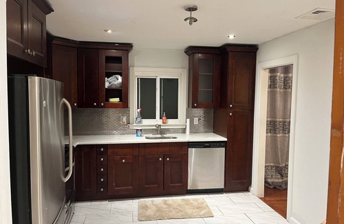 Vauxhall House | Spacious 4-bedroom house with WiFi and AC in Union. 2mnts to majors HW.