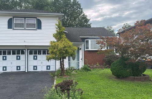 Vauxhall House | Spacious 4-bedroom house with WiFi and AC in Union. 2mnts to majors HW.