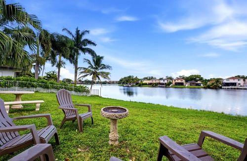 Pembroke Pines House | Spacious 4BR Home Near Hard Rock Stadium & Beaches