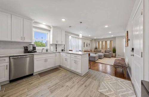 Newark Villa | Spacious 4BR Retreat Near NYC| Sleeps 12