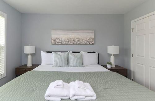 Huntcliff House | Spacious 4BR with Loft Bedroom