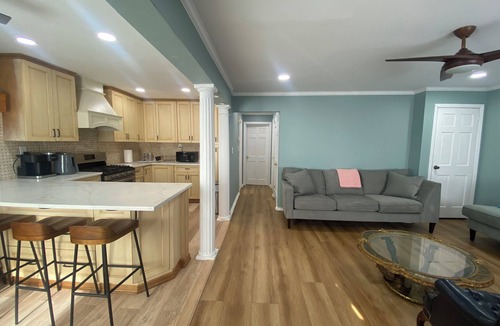Elmont House | Spacious 5 bed & 2 bath House Near UBS Arena, JFK, and NYC