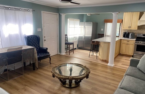 Elmont House | Spacious 5 bed & 2 bath House Near UBS Arena, JFK, and NYC