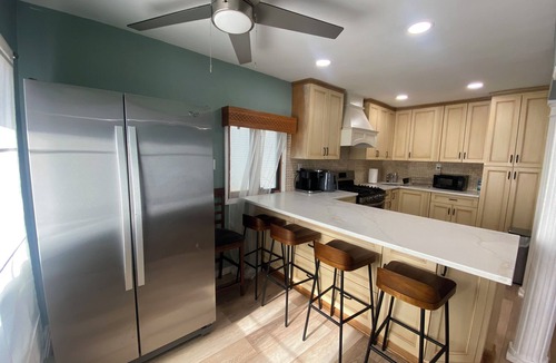 Elmont House | Spacious 5 bed & 2 bath House Near UBS Arena, JFK, and NYC