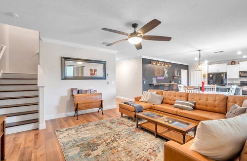 Elfers House | Spacious 5-bedroom retreat in delightful New Port Richey